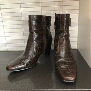 Preductions women’s ankle boots
